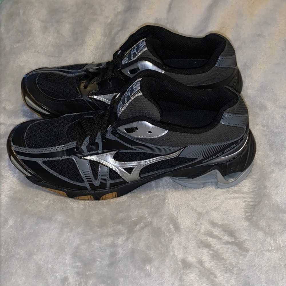Mizuno Wave Bolt 6 Volleyball Shoes